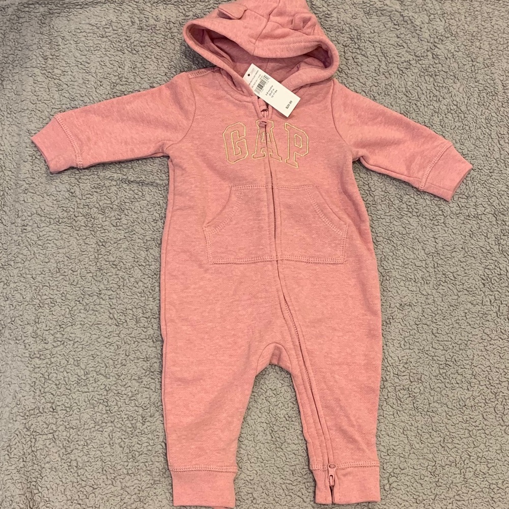 Gap baby bodysuit